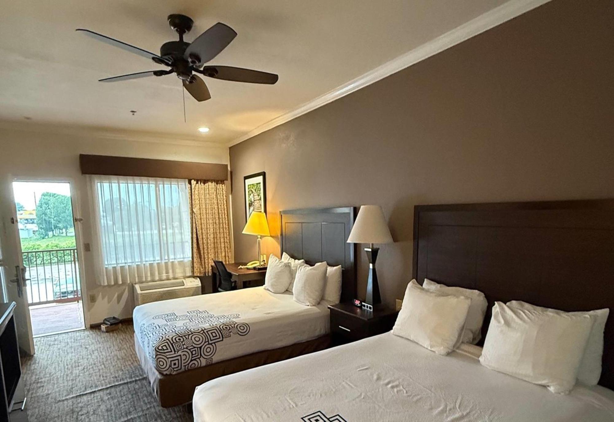 Inn Of Navasota Hotel Ngoại thất bức ảnh