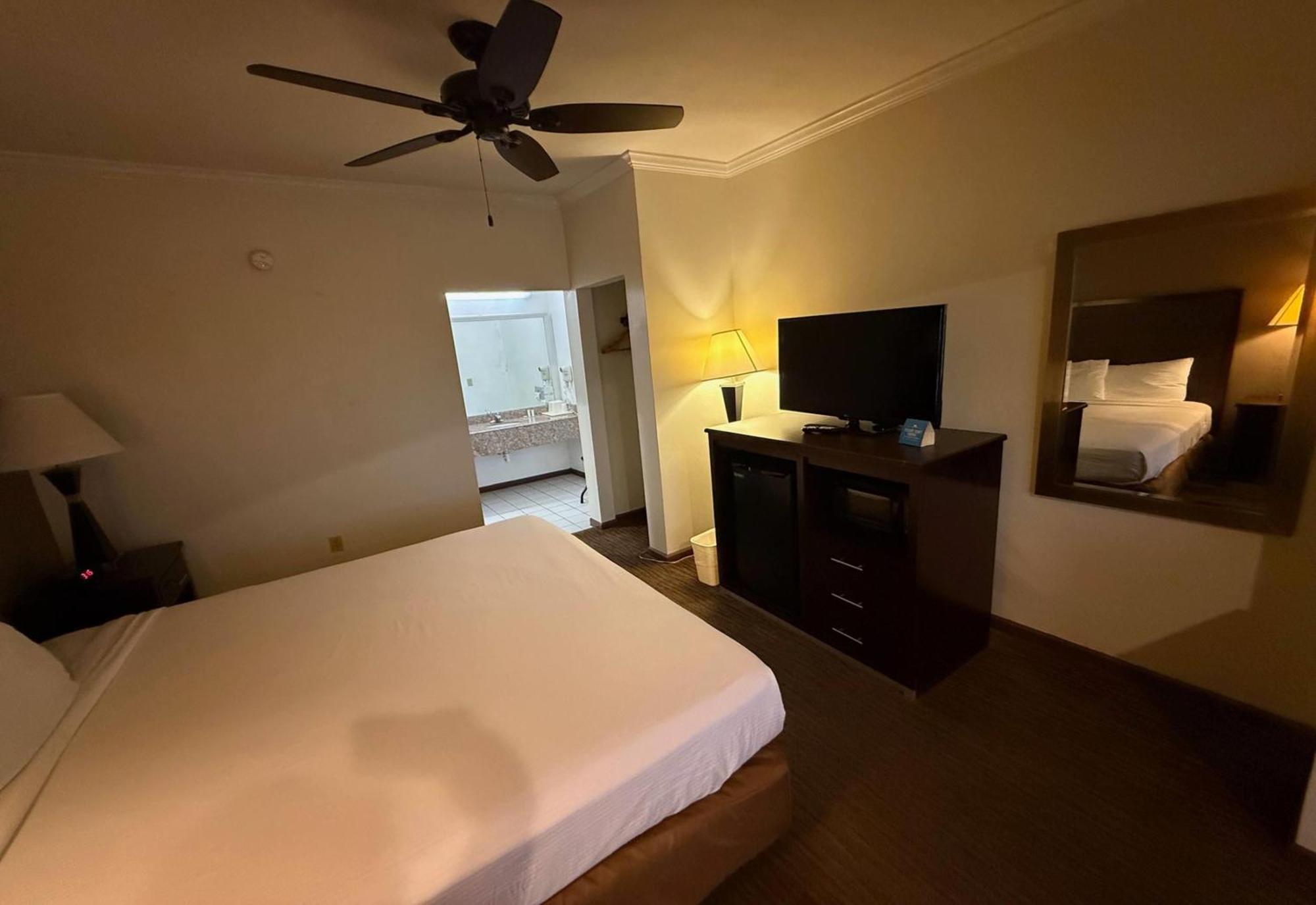 Inn Of Navasota Hotel Ngoại thất bức ảnh